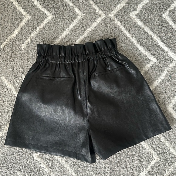 Faux Leather Shorts 100% Polyester - Picture 2 of 3